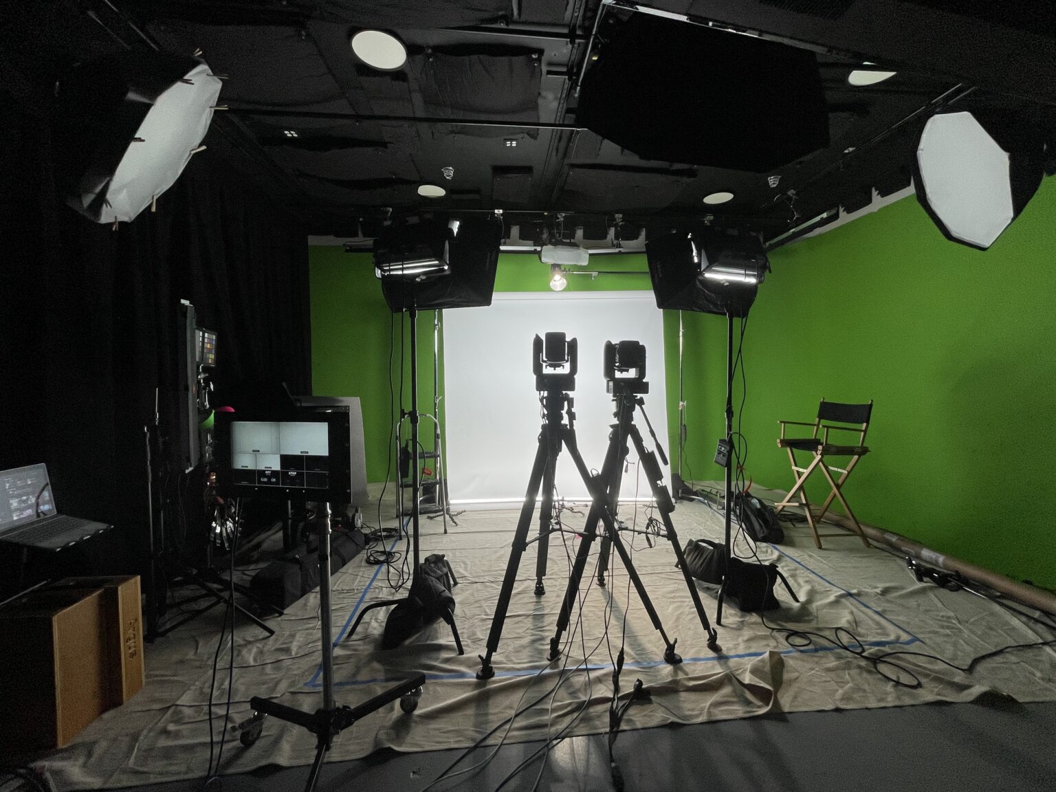 Podcast studio rental San Francisco, soundproofed broadcast-quality space